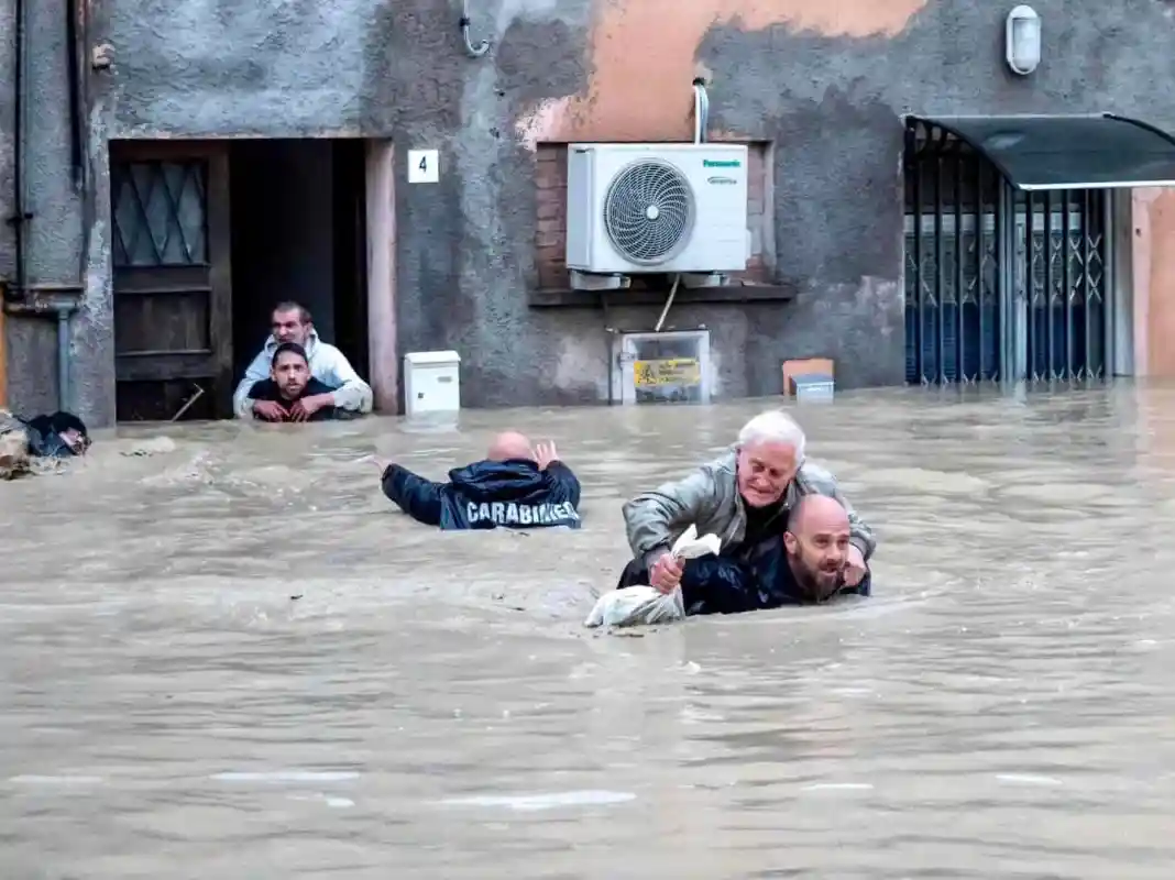 IL DRAMMA Emilia Romagna piegata dal maltempo. Otto morti, 10.000 gli evacuati